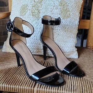 Madden Girl Britney Faux Patent Leather Ankle Toe Strap Heels Size 10